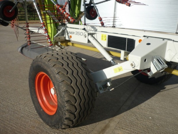 Claas Liner 3500 4 rotor rake