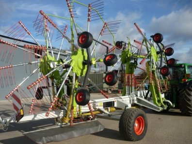 Claas Liner 3500 4 rotor rake