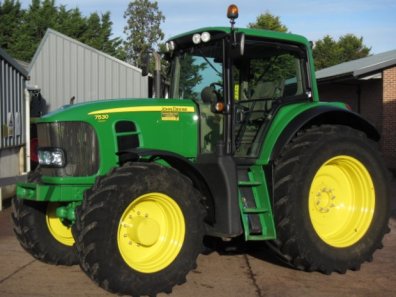 John Deere 7530
