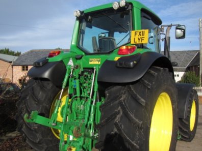 John Deere 7530