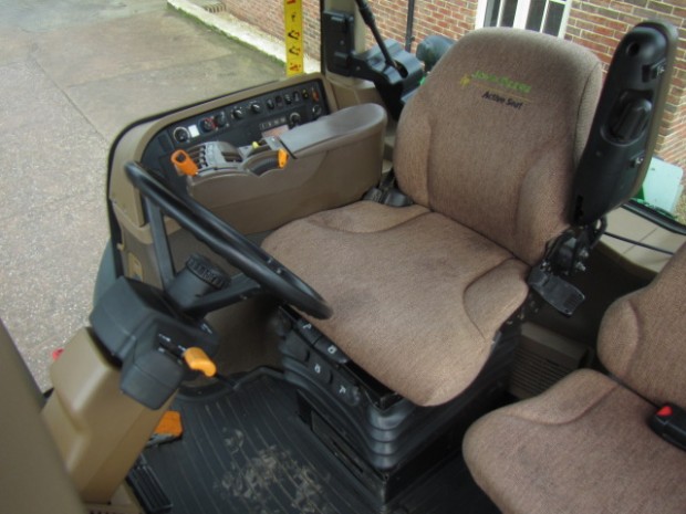 John Deere 7930