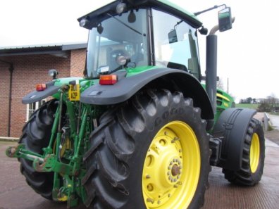 John Deere 7930