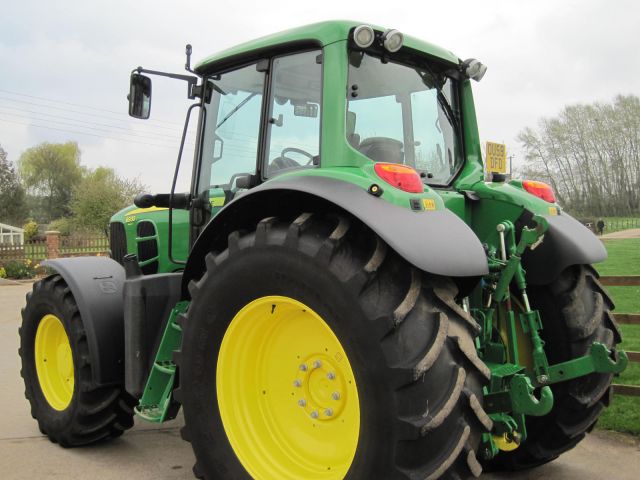 John Deere 6930