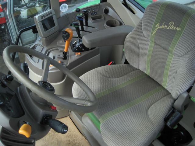 John Deere 6930