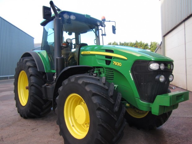 John Deere 7930