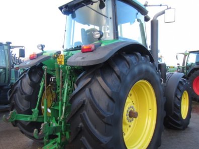 John Deere 7930