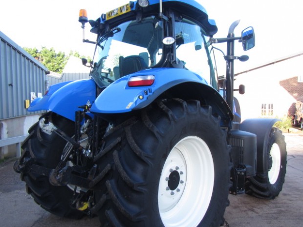 New Holland T7.200