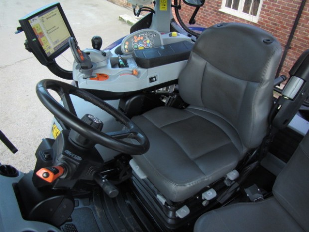 New Holland T7.270