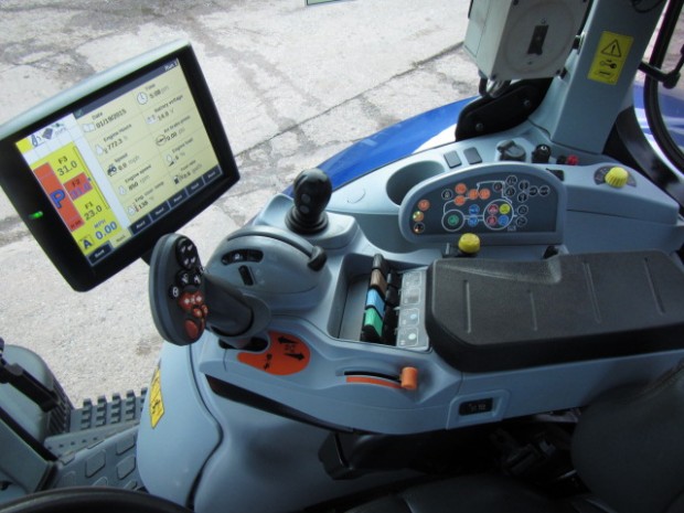 New Holland T7.270