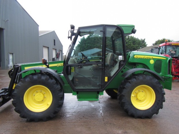 John Deere 3415