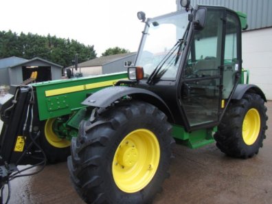 John Deere 3415