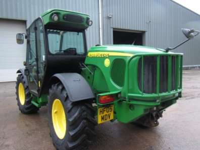 John Deere 3415
