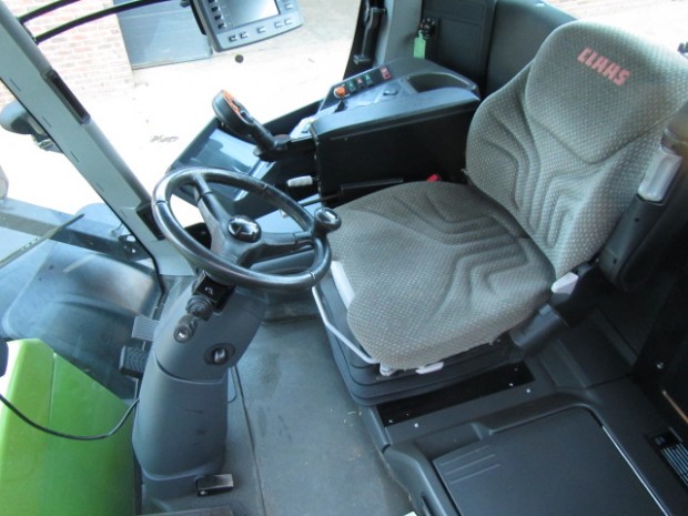 Claas Xerion 3800