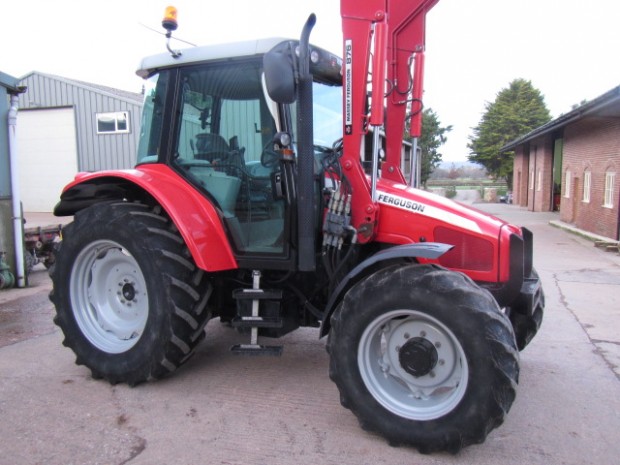Massey Ferguson 5455