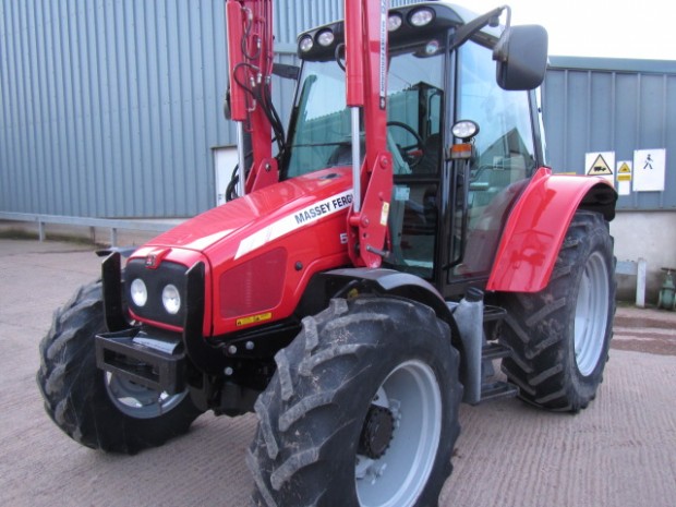 Massey Ferguson 5455