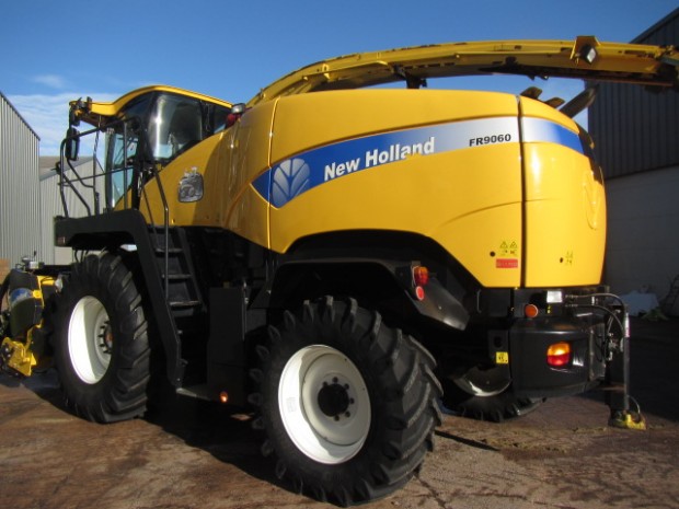 New Holland FR9060