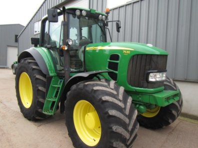 John Deere 7530