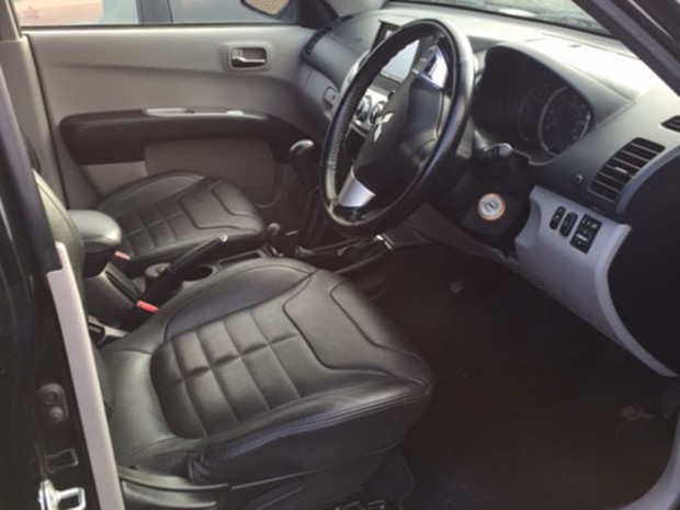Mitsubishi L200 2.5DI-D Barbarian Pickup 4WD