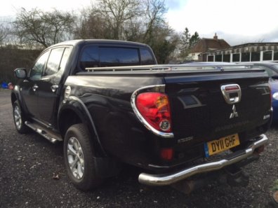Mitsubishi L200 2.5DI-D Barbarian Pickup 4WD