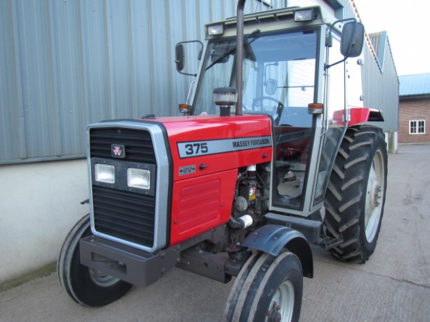Massey Ferguson 375