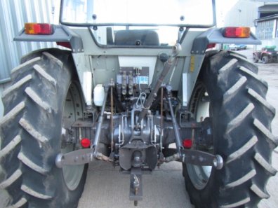 Massey Ferguson 375
