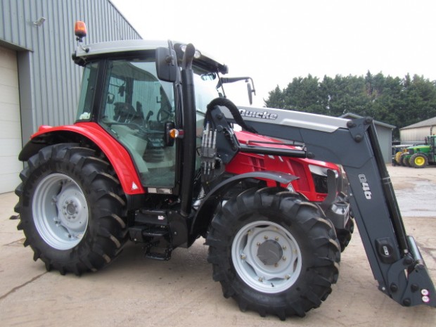 Massey Ferguson 5612
