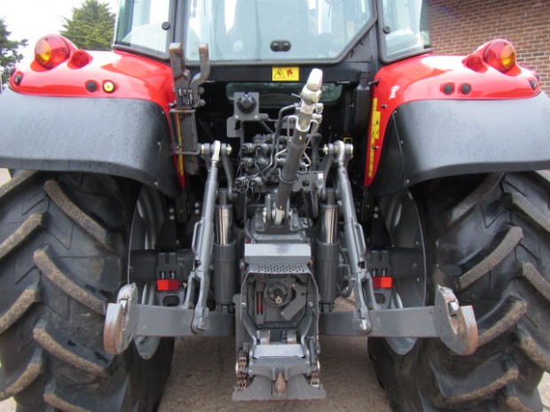 Massey Ferguson 5612