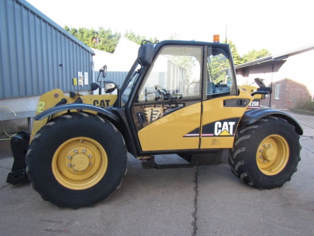 CAT TH220B