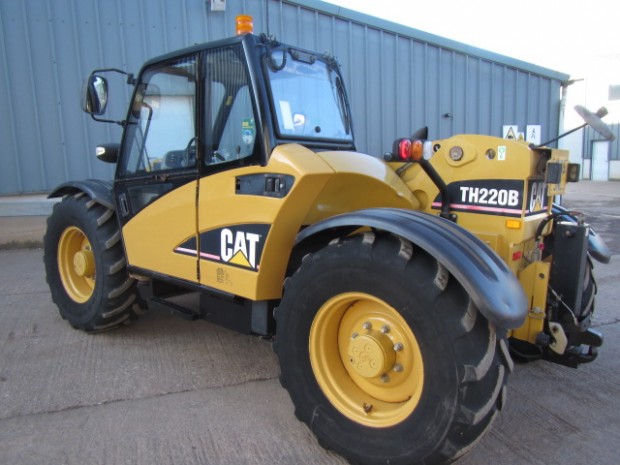 CAT TH220B