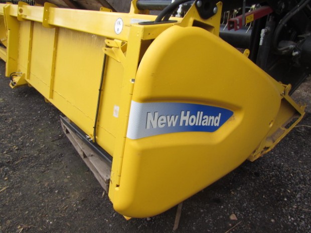 New Holland 30ft heavy duty Varifeed header