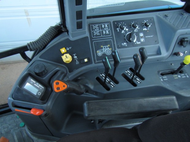 New Holland 8360
