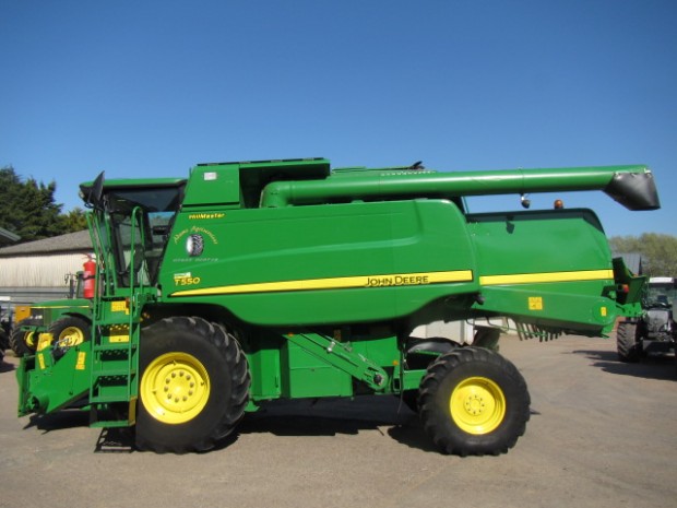 John Deere T550 Hillmaster