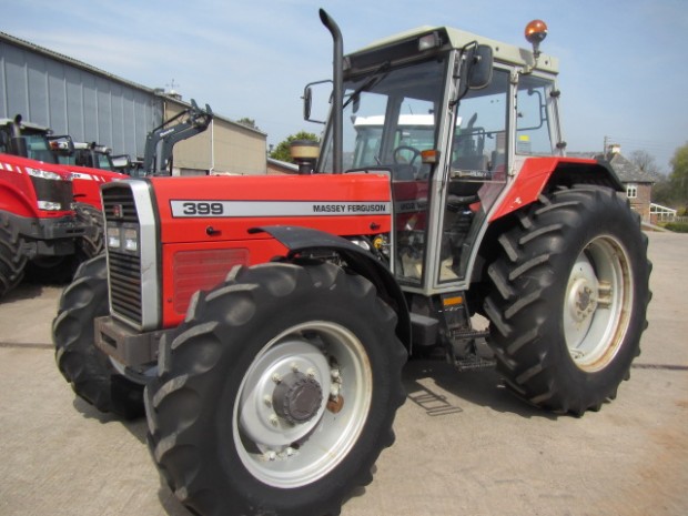Massey Ferguson 399