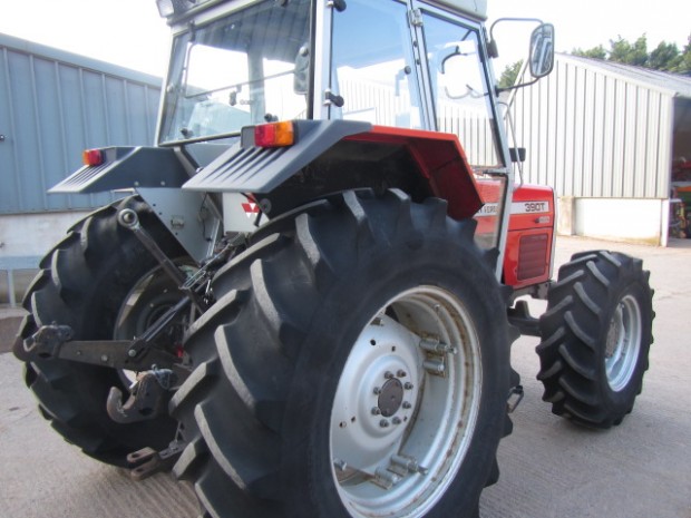 Massey Ferguson 390T