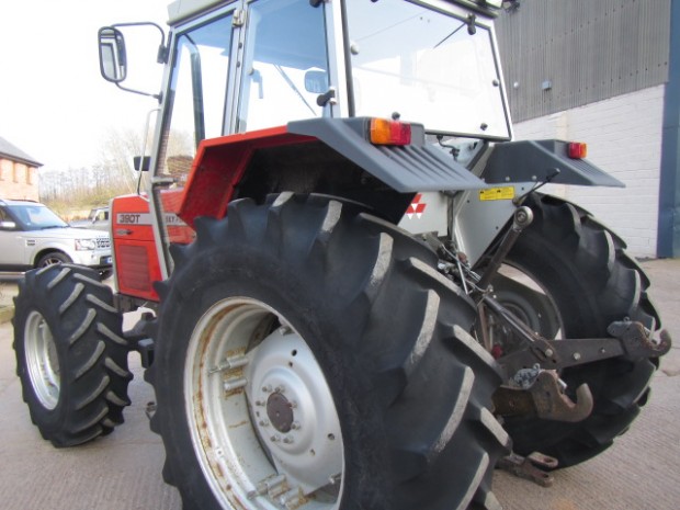 Massey Ferguson 390T