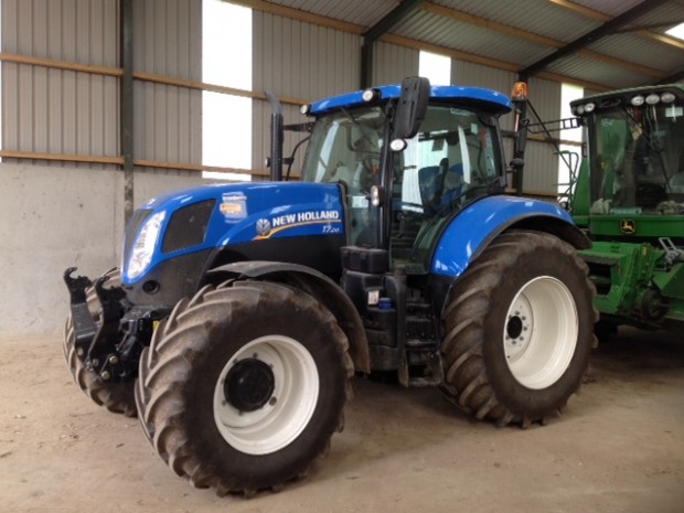 New Holland T7.210