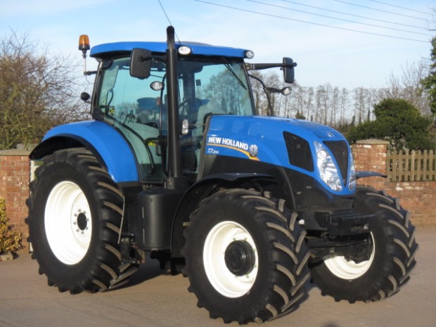New Holland T7.200
