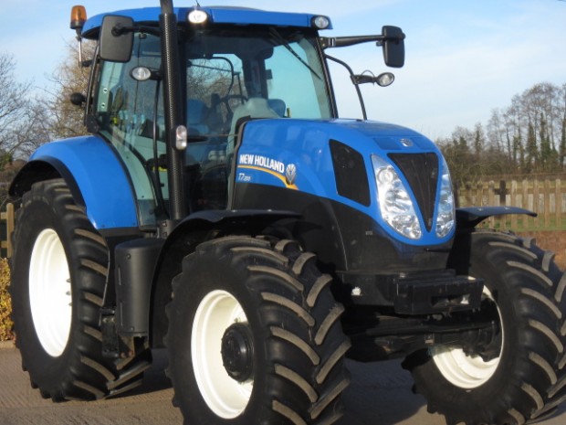 New Holland T7.200