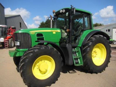 John Deere 6930