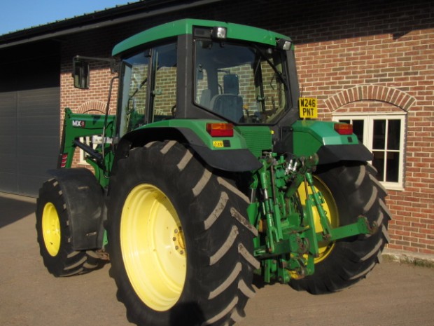 John Deere 6310