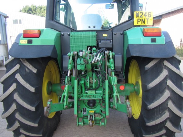 John Deere 6310