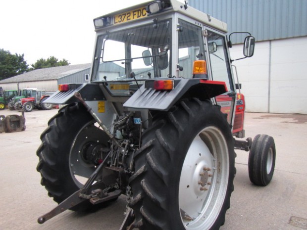 Massey Ferguson 390