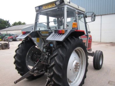 Massey Ferguson 390