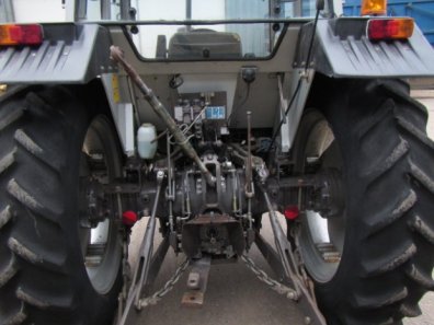 Massey Ferguson 390