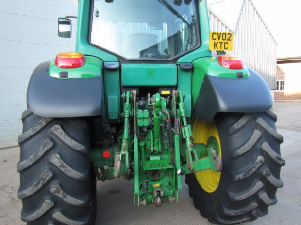 John Deere 6620