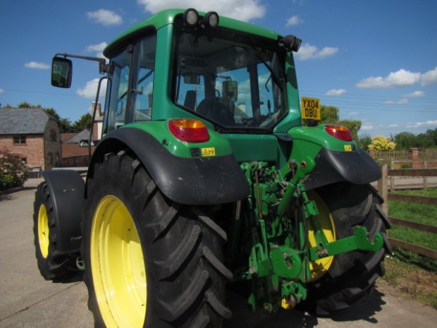 John Deere 6320