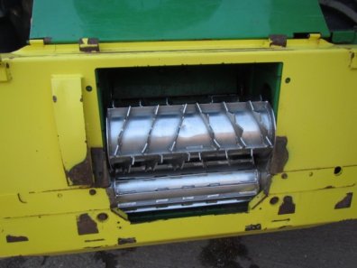 John Deere 7400