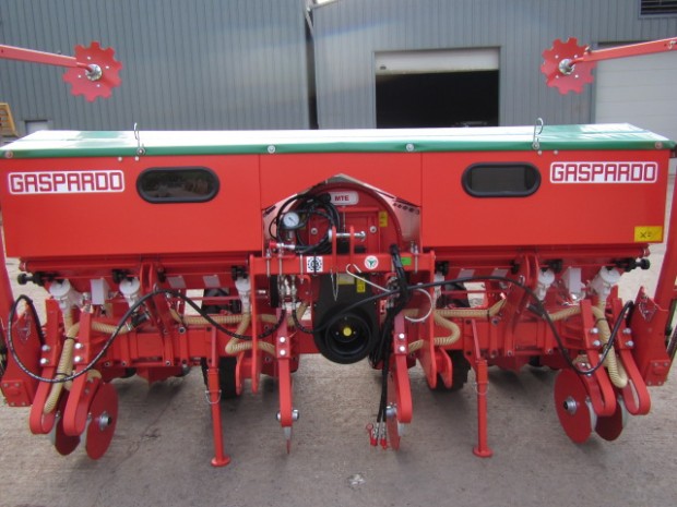 Gaspardo 6 row maize drill