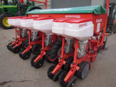 Gaspardo 6 row maize drill
