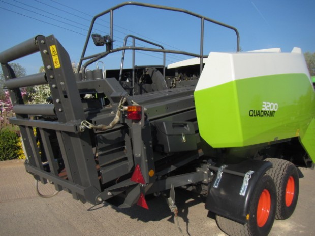 Claas Quadrant 3200 baler